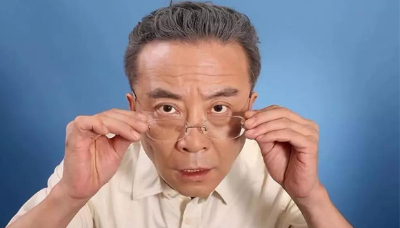 美麗島多焦鏡：傳統(tǒng)老花鏡的弊端，多焦鏡一副就解決了財務工作者的用眼煩惱
