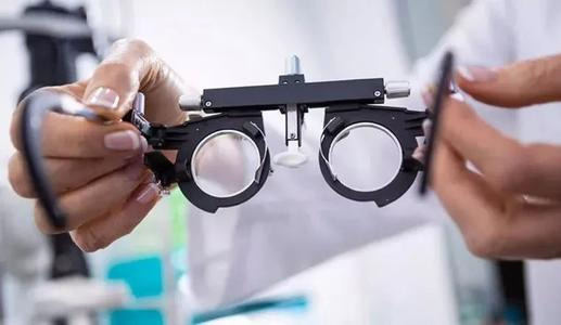 怎樣配老花鏡才合適?老年人配老花鏡這樣做 怎樣配老花鏡才合適?老年人配老花鏡這樣做